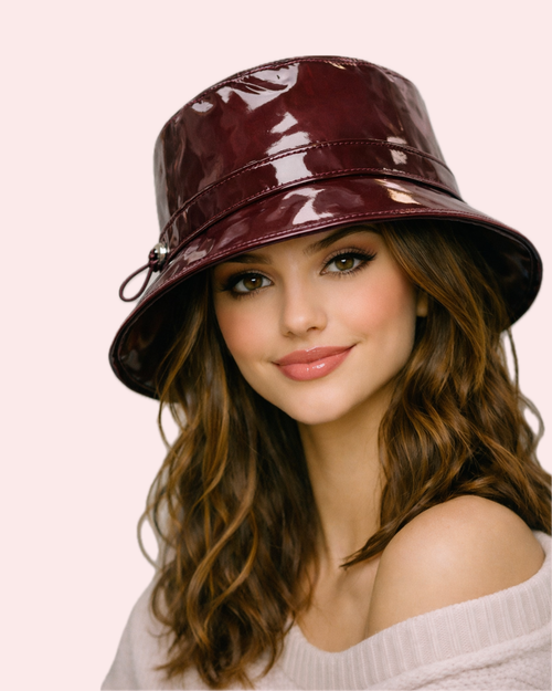 Cappello Antipioggia in Vernice Lucida Bordeaux con Elastico Made in Italy | KaleidoShop