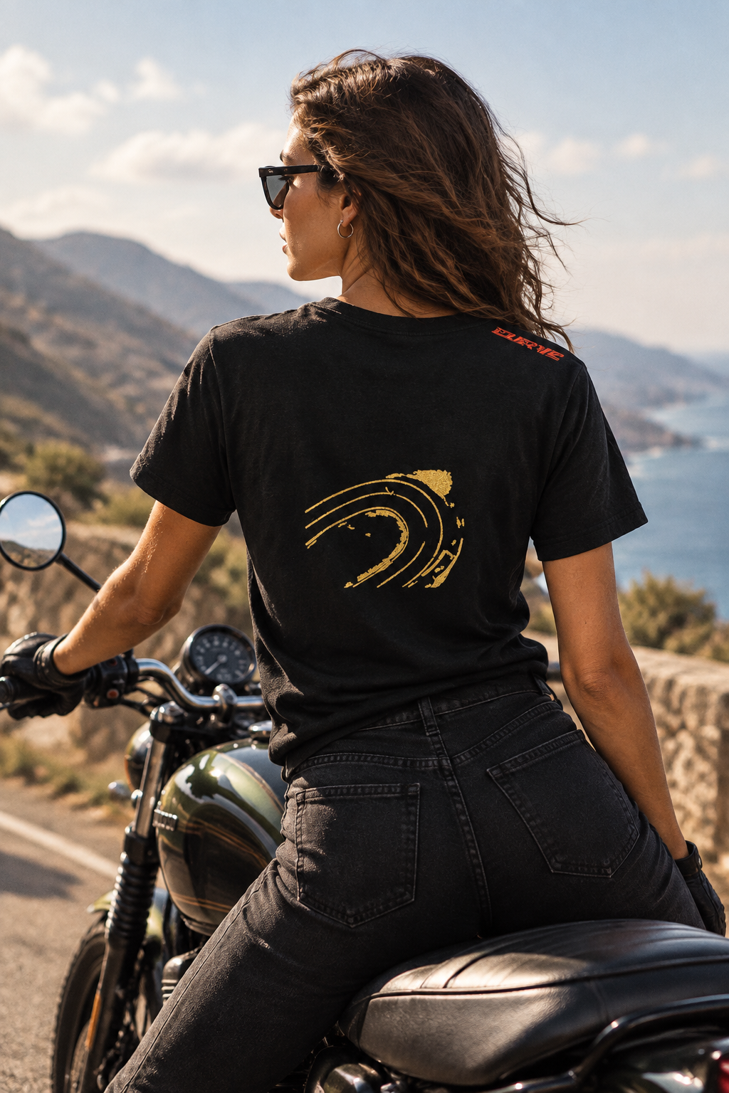 CURVE Tee donna – retro con ricamo curva dorata | KaleidoShop